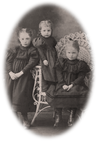 Josephine, Bess,and Ivy Claypool as children